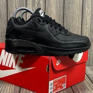 Nike‎ Air Max 90 LTR GS Triple Black Leather Sneakers CD6864-001 Sz 5.5Y Women 7